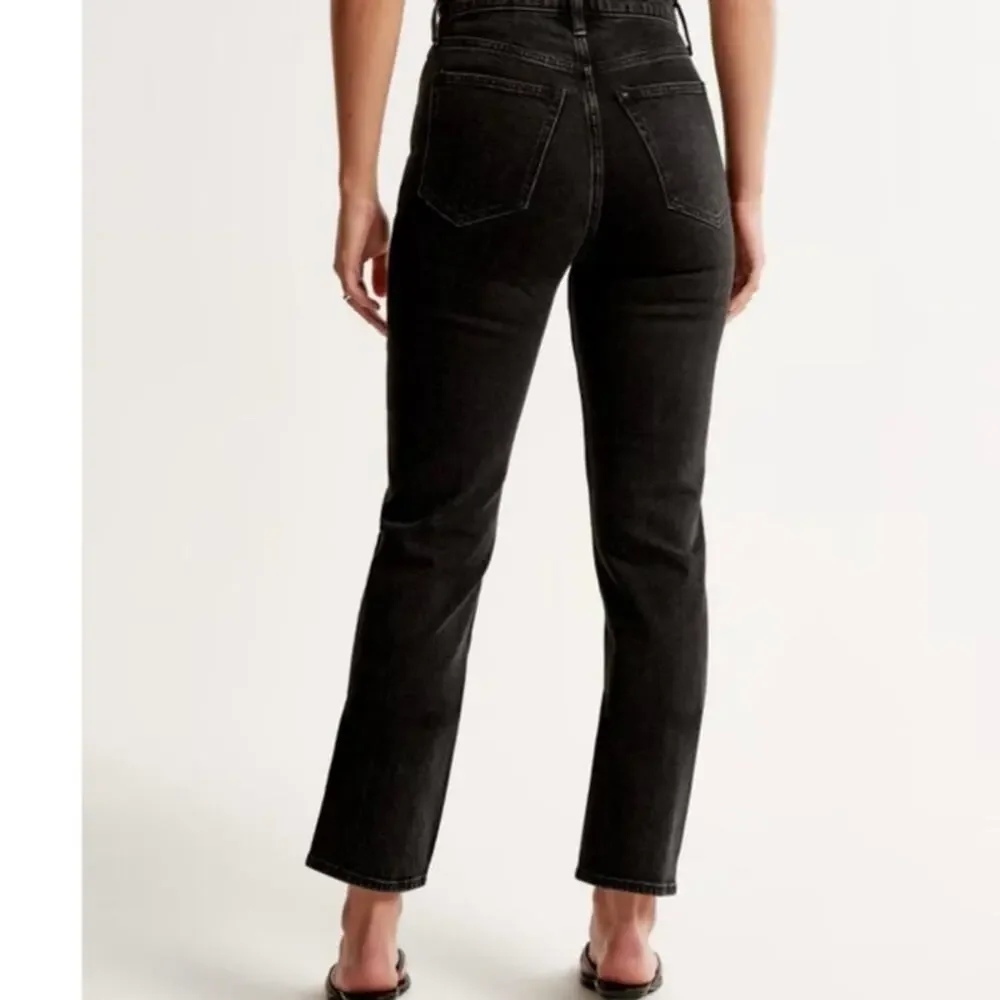 Abercrombie Ultra High Rise Ankle Straight Jeans Black Wash Size 27 Cropped - Picture 13 of 15